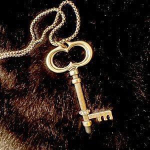 NWT Chico's long key pendant necklace antique silver tone